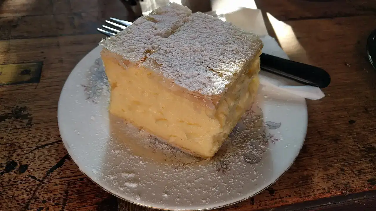 Custard vanilla slice